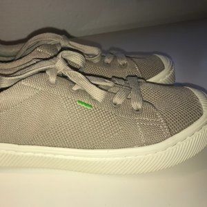 Women's Cariuma Tan Sneakers, Size 8
